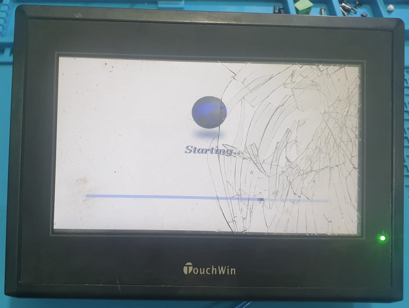 Dịch Vụ Sửa Chữa Màn Hình HMI Xinje Touchwin Uy Tín, Nhanh Chóng và Chuyên Nghiệp