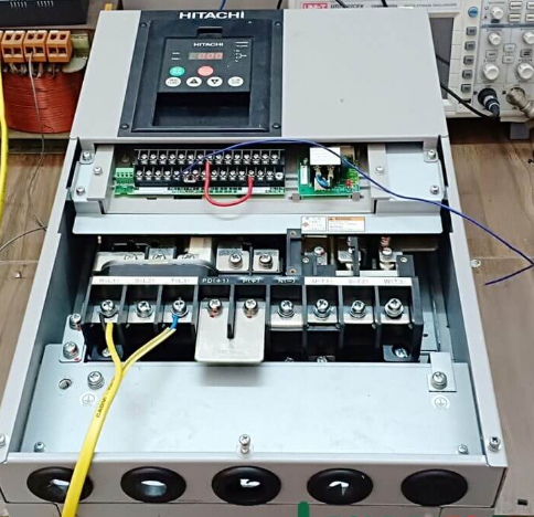 Sửa Chữa Biến Tần HITACHI Lỗi Không Lên Nguồn - Nguyên Nhân, Cách Khắc Phục và Địa Chỉ Uy Tín