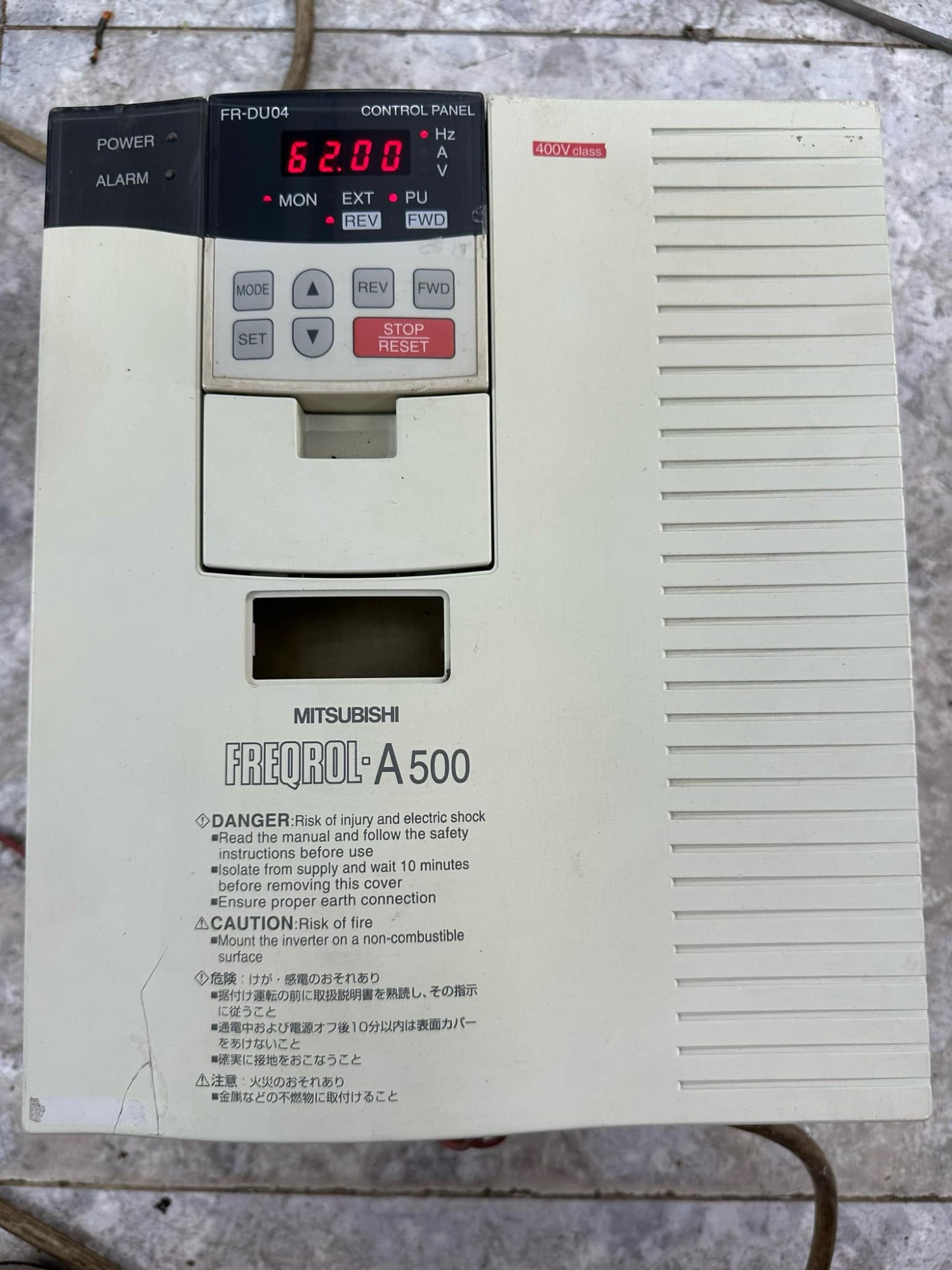 Dịch vụ chuyên sửa chữa biến tần MITSUBISHI lỗi không lên nguồn